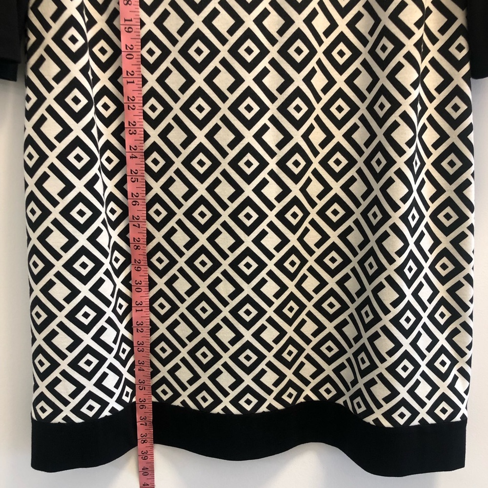 EUC Tahari Arthur S. Levine Black & White Dress - Picture 14 of 15
